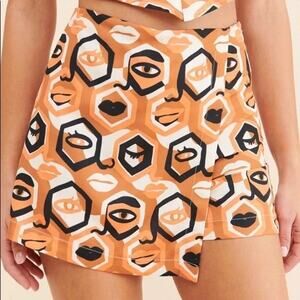 new Dazey Sz S 4-6 Orange Multi Abstract Hexagon Lips Eyes High Waist Mini Skort